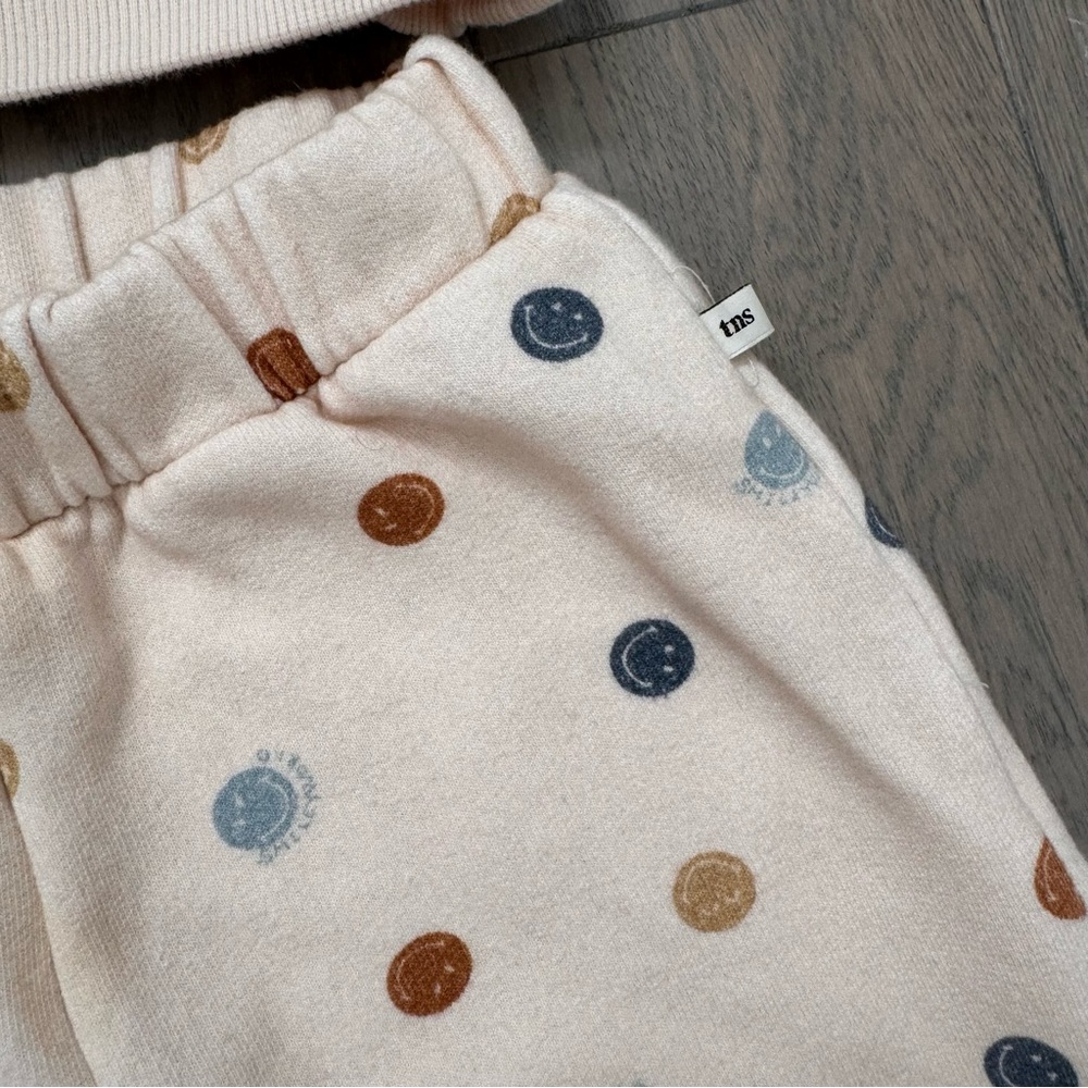 The New Society 4T SmileyWorld Christy Sweatshirt and Jogging Pants SET Neutral - Picture 7 of 11